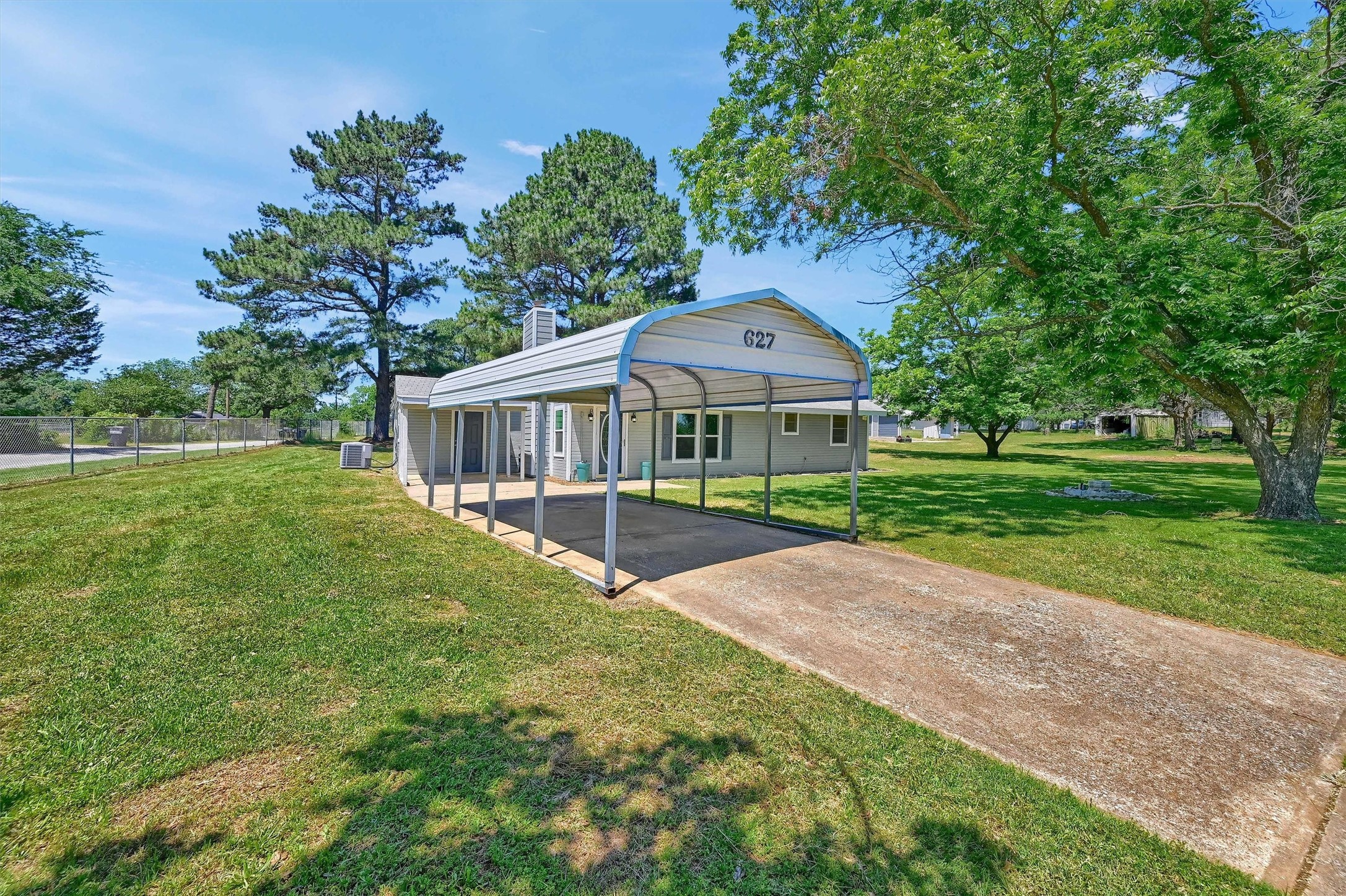627 Coe Road Denison TX 75021