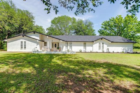 11317 Smallwood Drive Burleson TX 76028