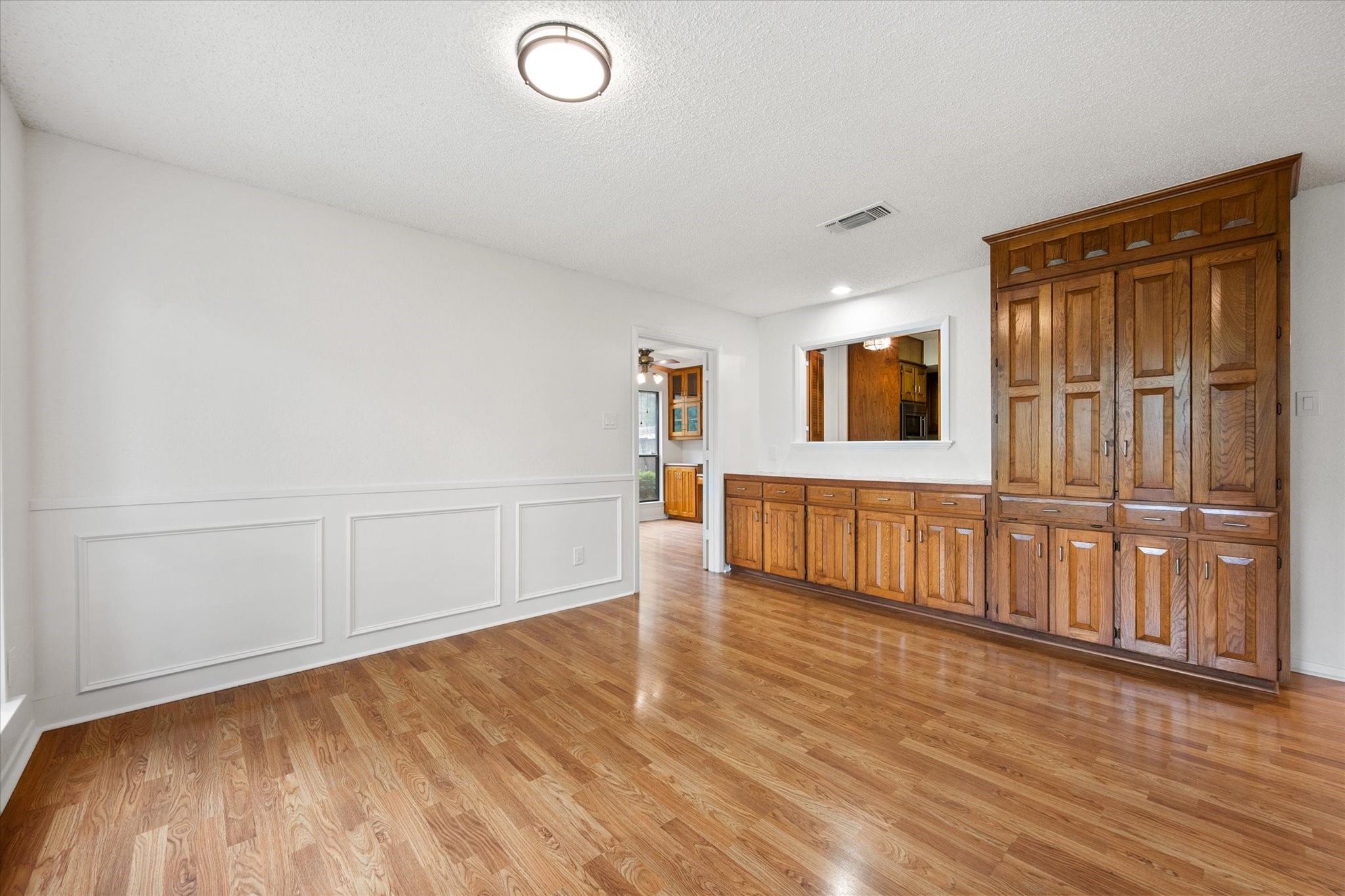 2801 Oak Trail Court Dalworthington Gardens TX 76016