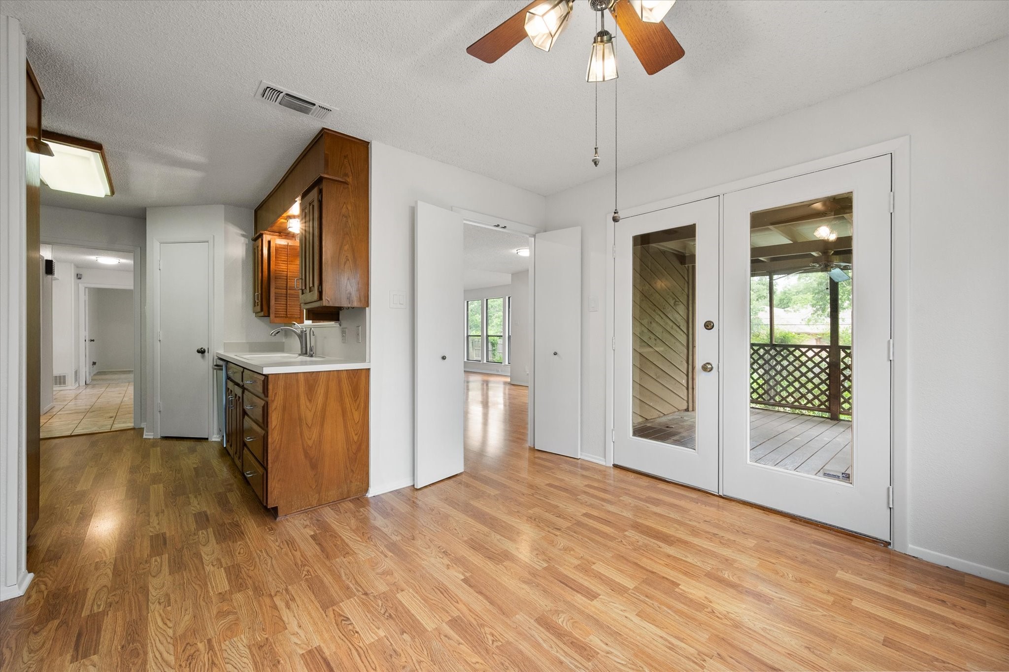 2801 Oak Trail Court Dalworthington Gardens TX 76016