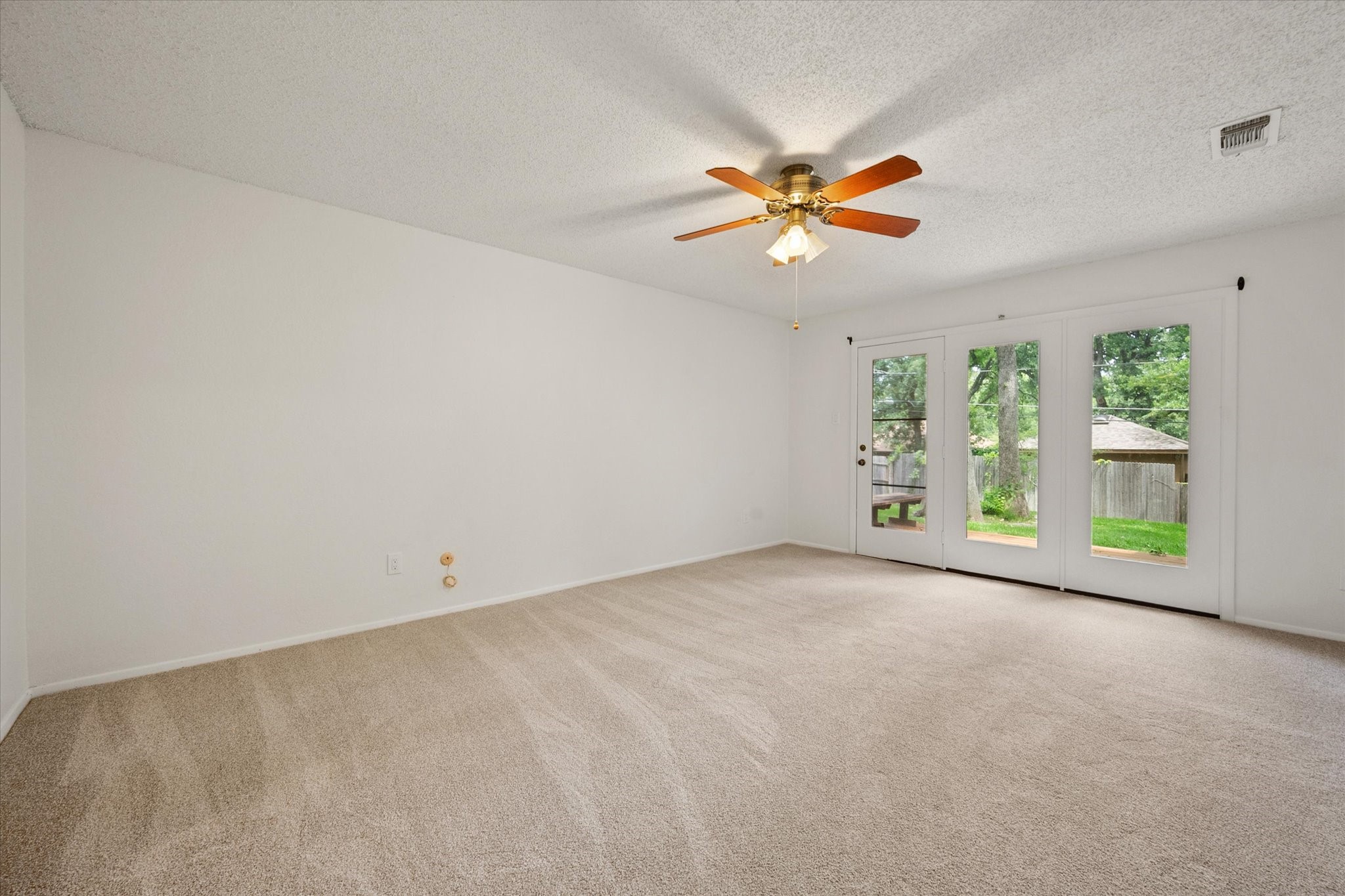 2801 Oak Trail Court Dalworthington Gardens TX 76016