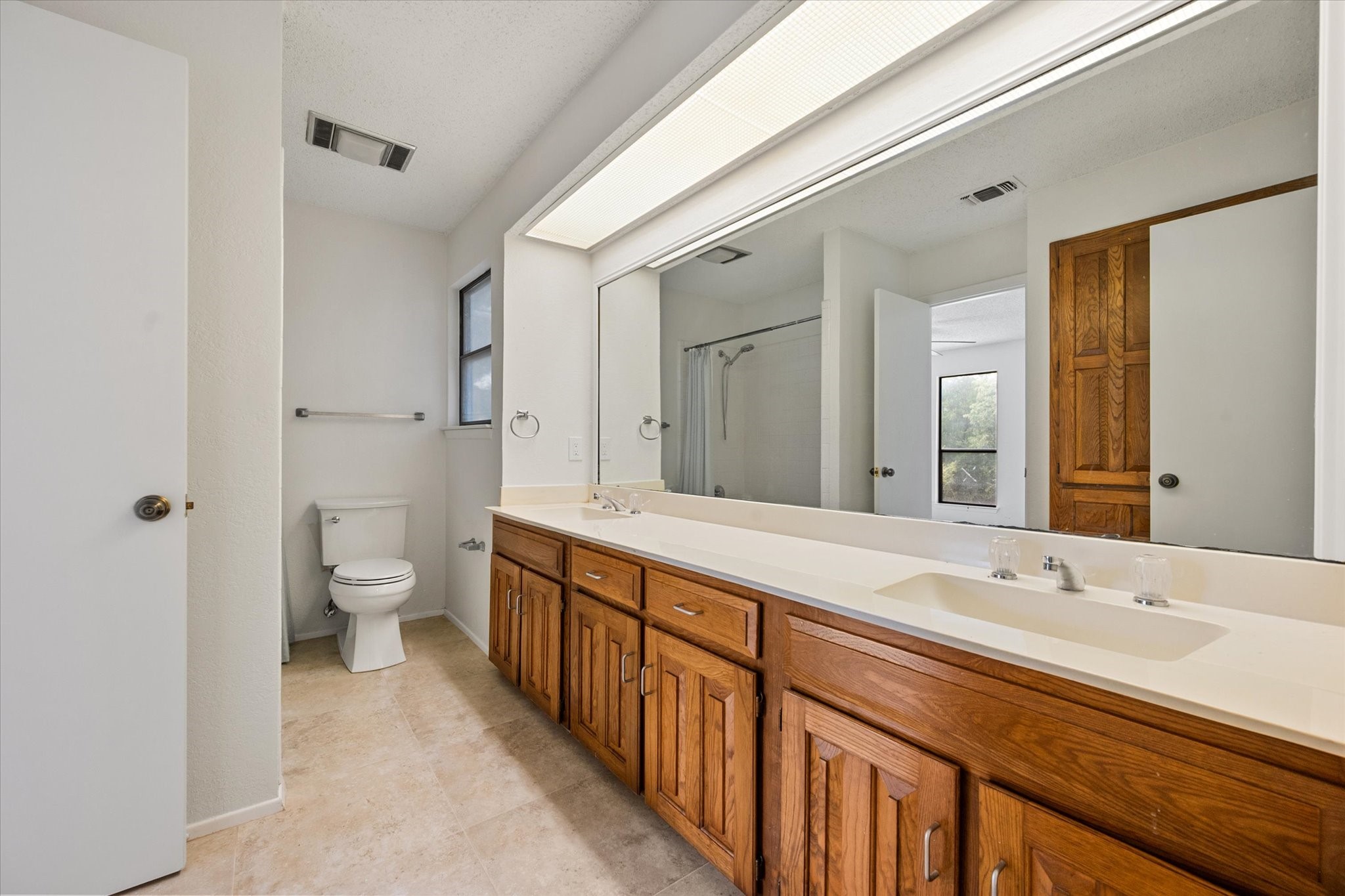 2801 Oak Trail Court Dalworthington Gardens TX 76016