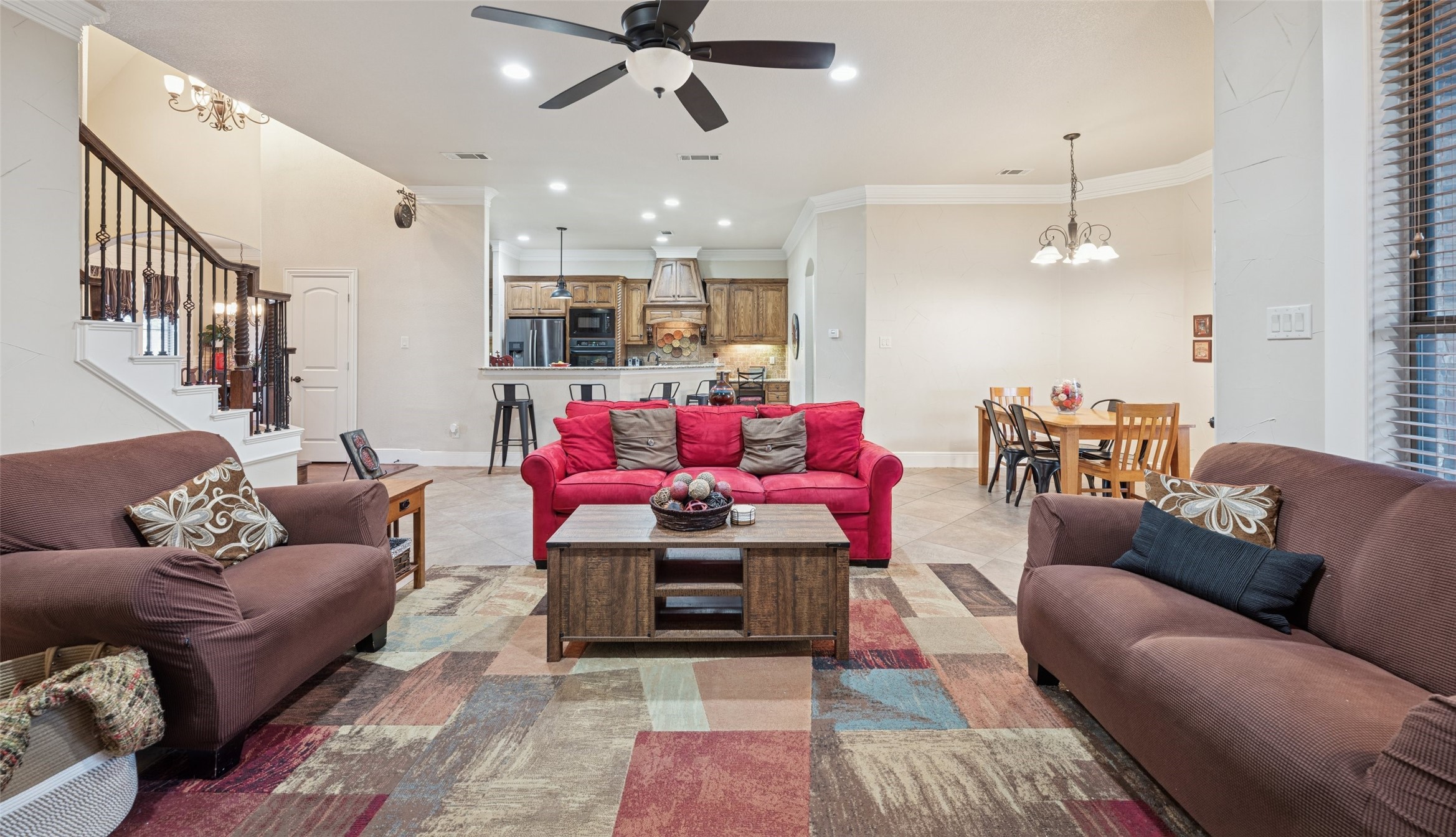 2221 Farrington Lane Hurst TX 76054