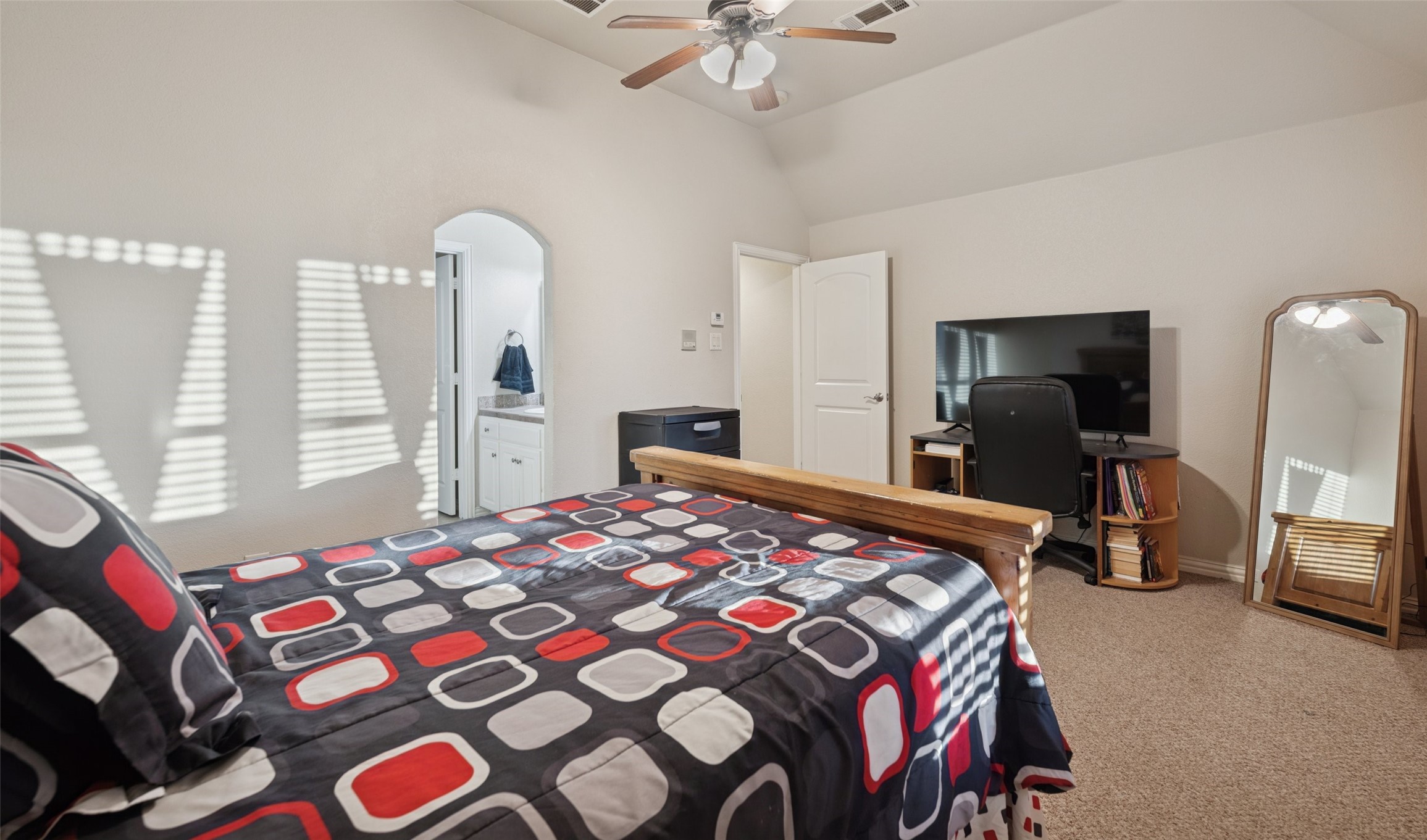 2221 Farrington Lane Hurst TX 76054