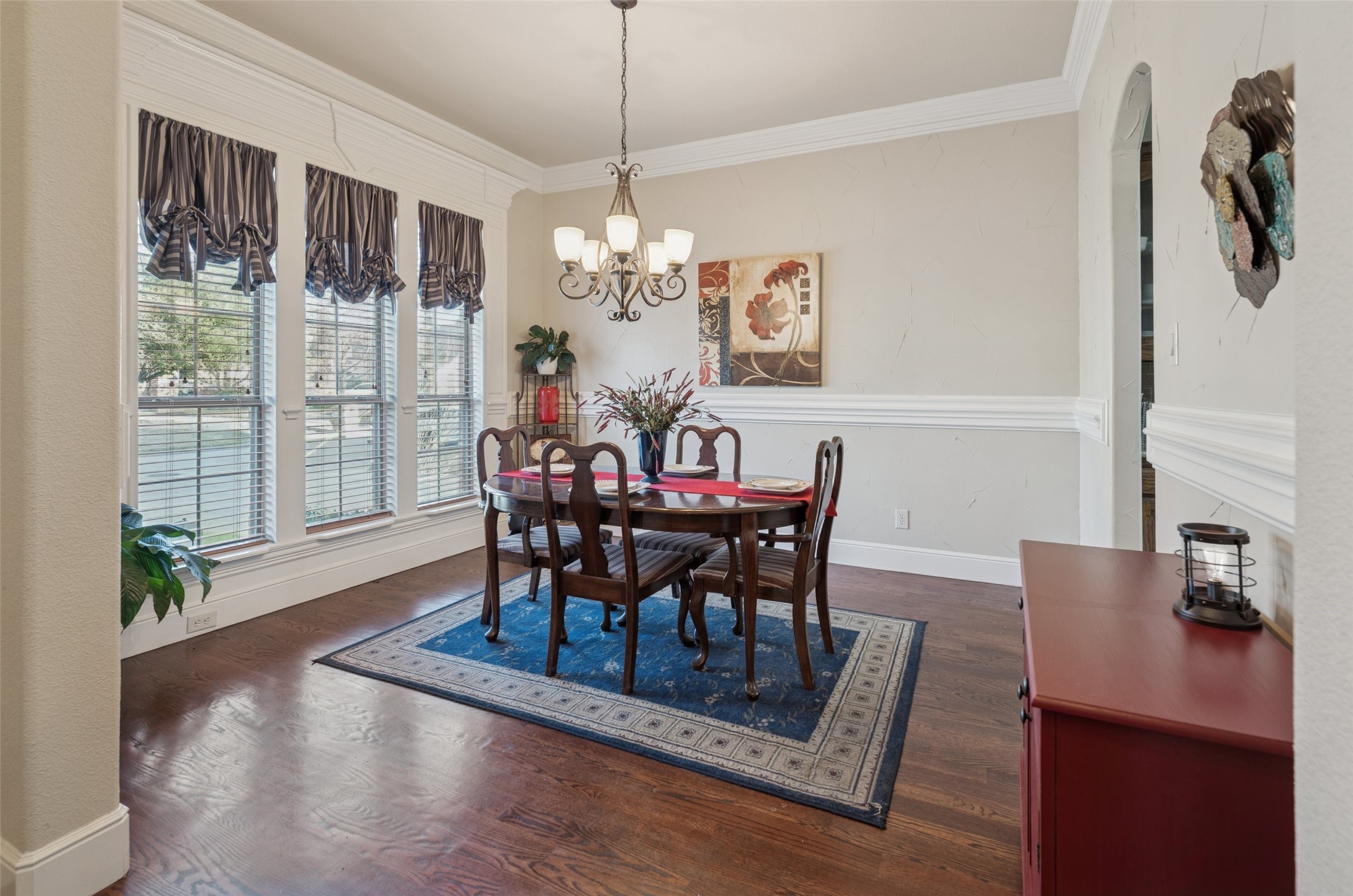 2221 Farrington Lane Hurst TX 76054