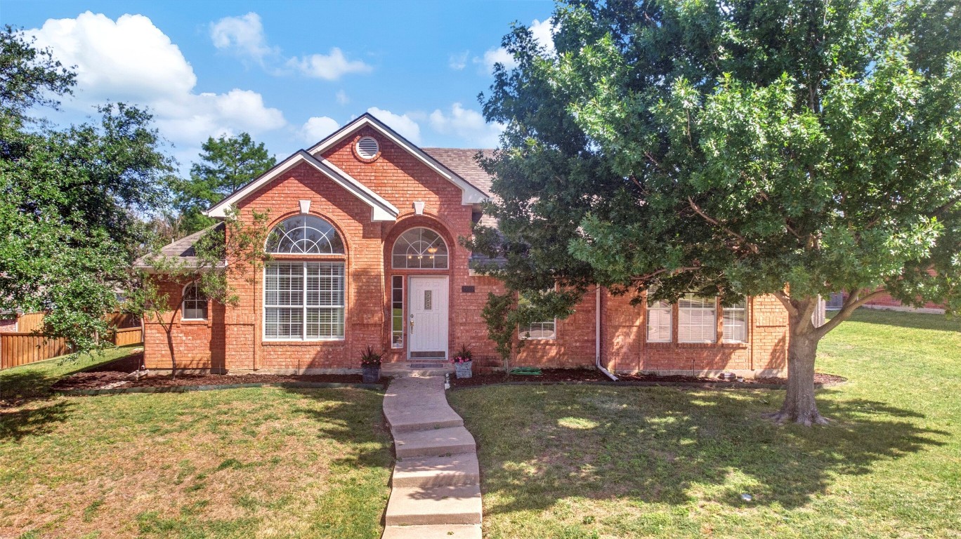 2721 Carmel Drive Carrollton TX 75006