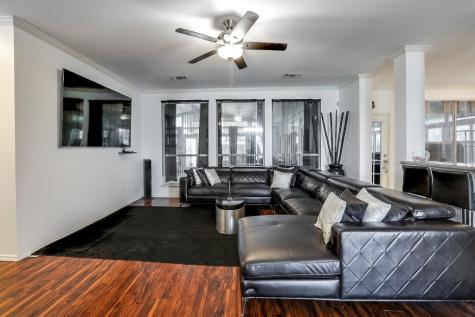 706 Gentry Drive Arlington TX 76018