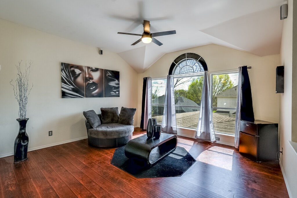 706 Gentry Drive Arlington TX 76018