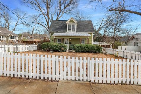207 S College Street Mckinney TX 75069