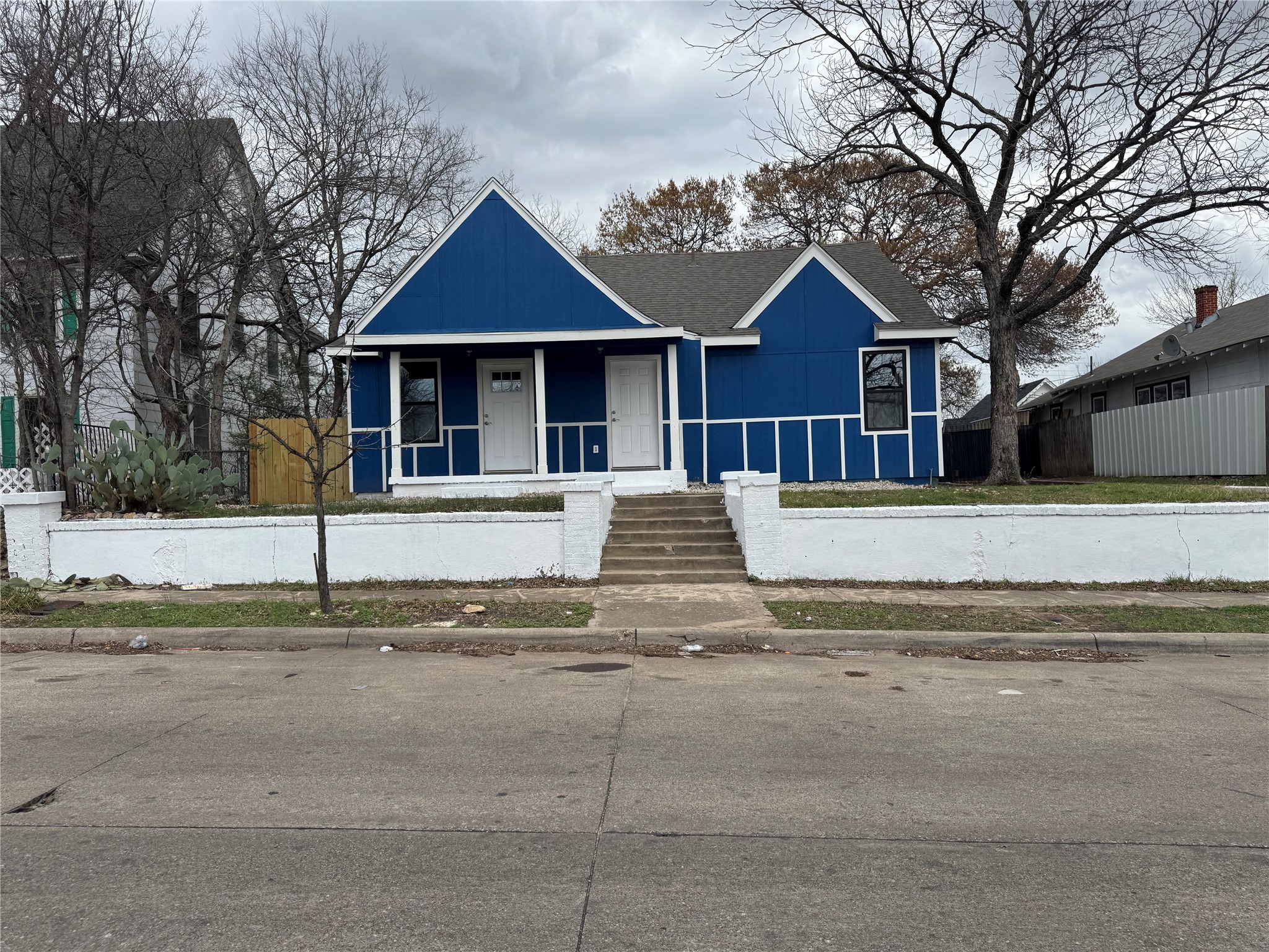 2010 Market Avenue Fort Worth TX 76164