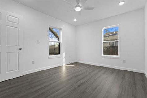 2010 Market Avenue Fort Worth TX 76164