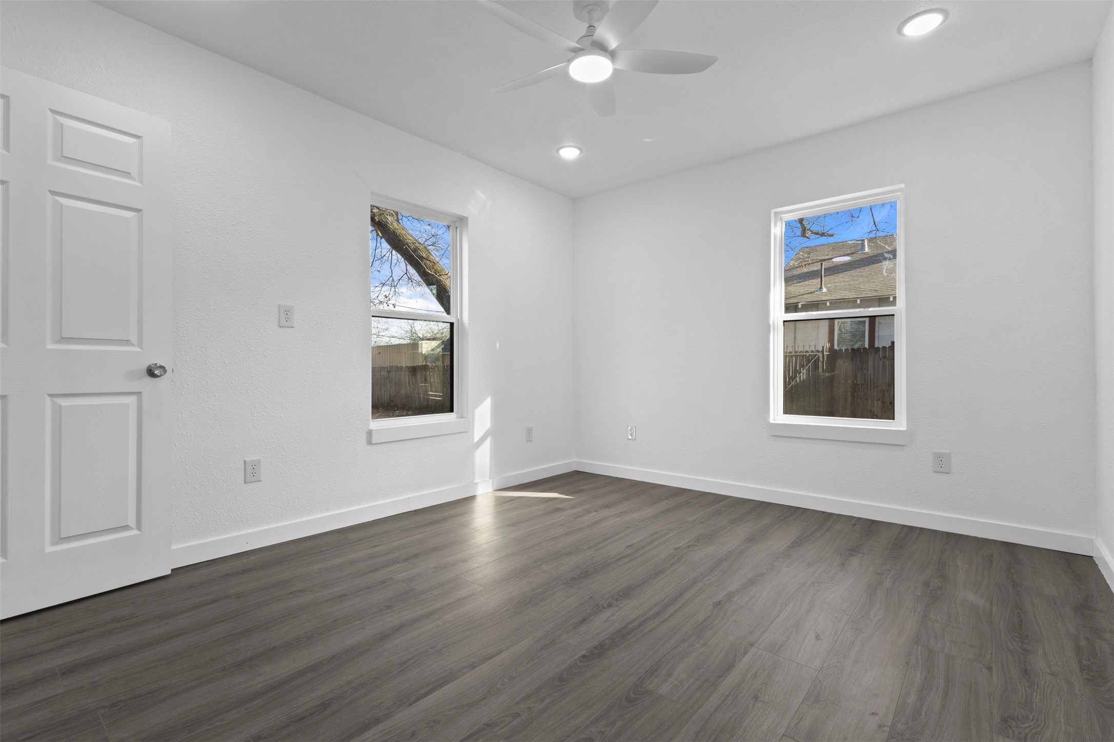 2010 Market Avenue Fort Worth TX 76164
