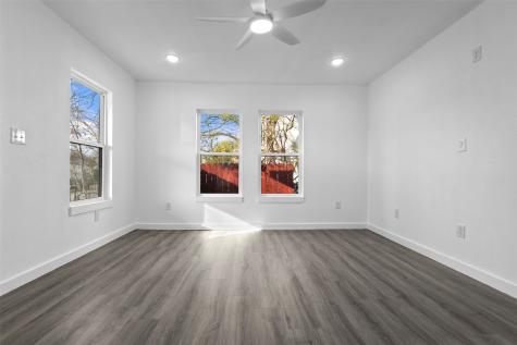 2010 Market Avenue Fort Worth TX 76164