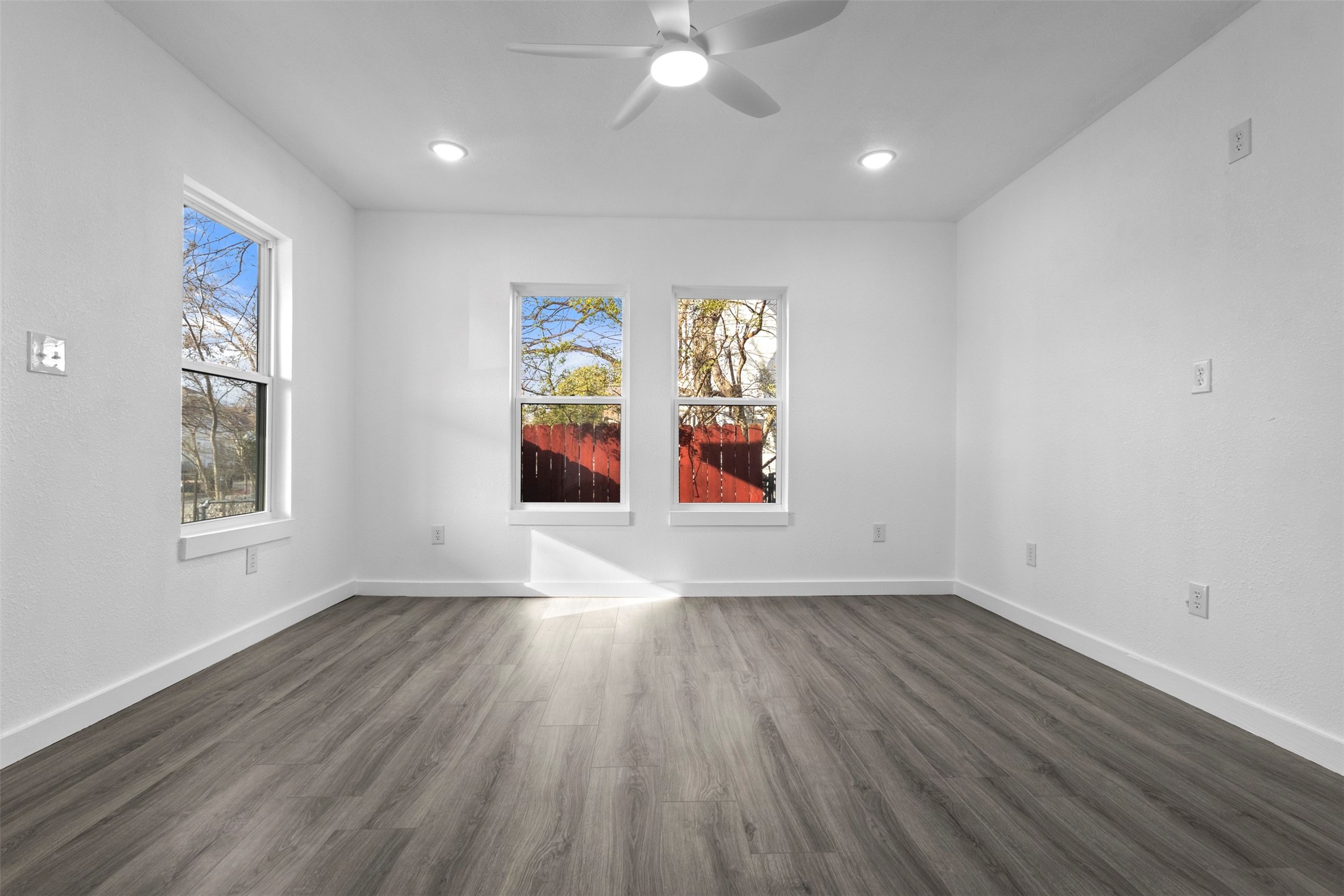 2010 Market Avenue Fort Worth TX 76164