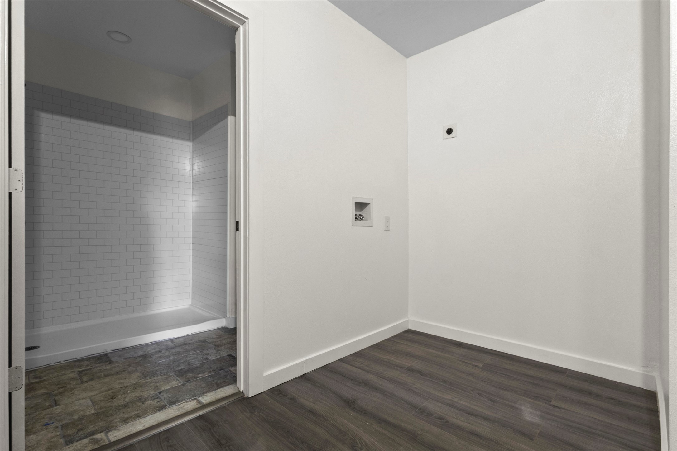2010 Market Avenue Fort Worth TX 76164