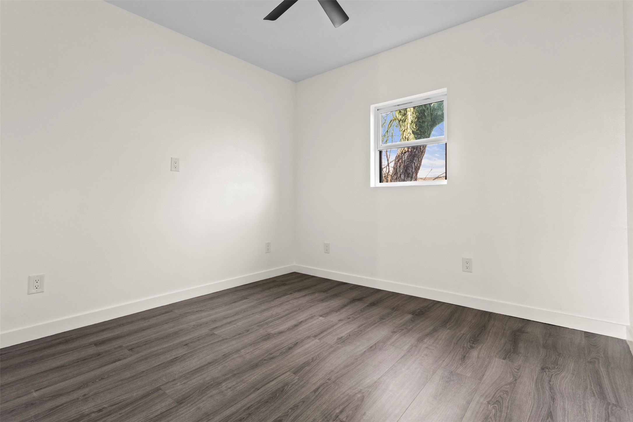 2010 Market Avenue Fort Worth TX 76164