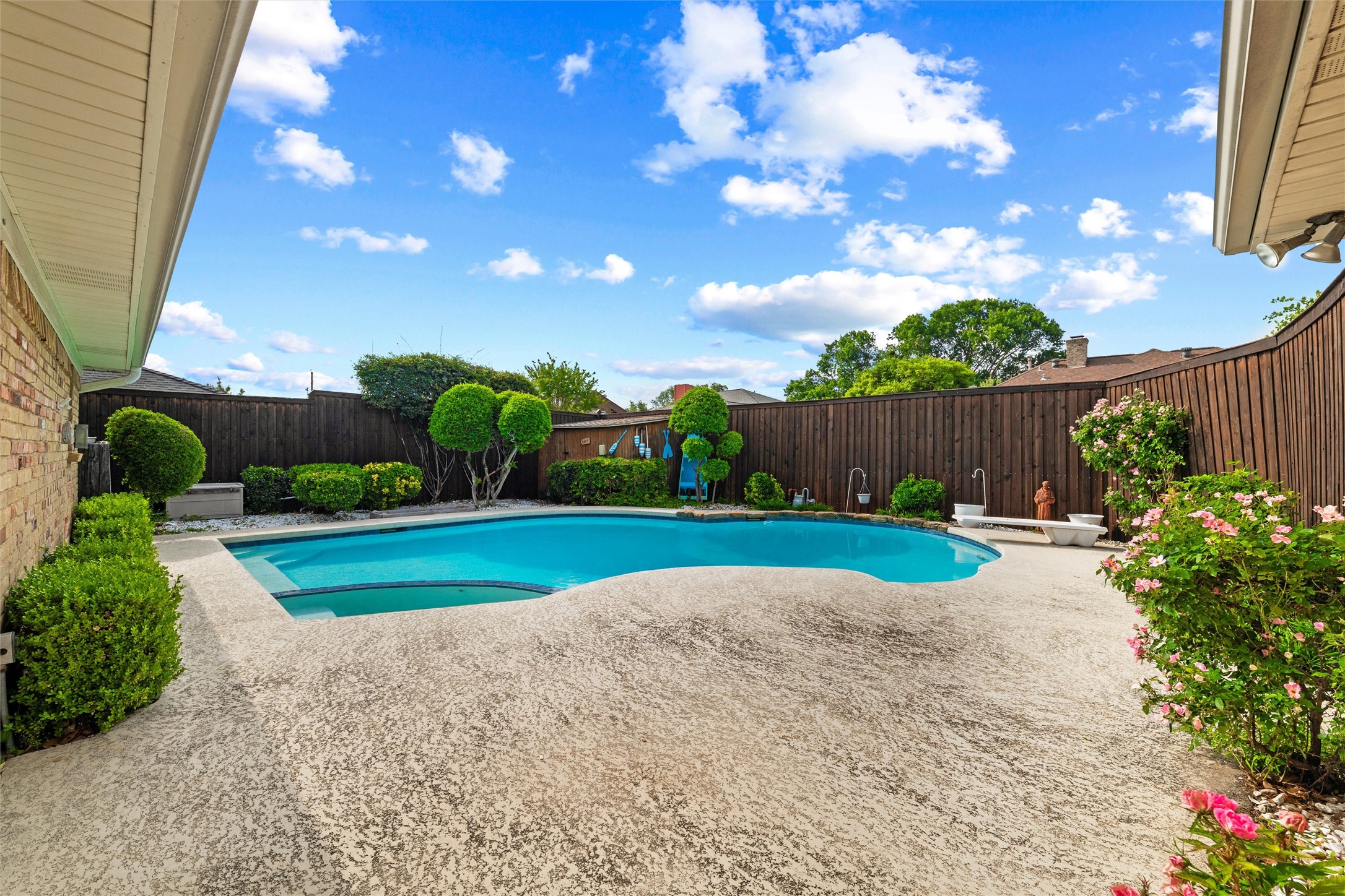 1004 Rainbow Drive Richardson TX 75081