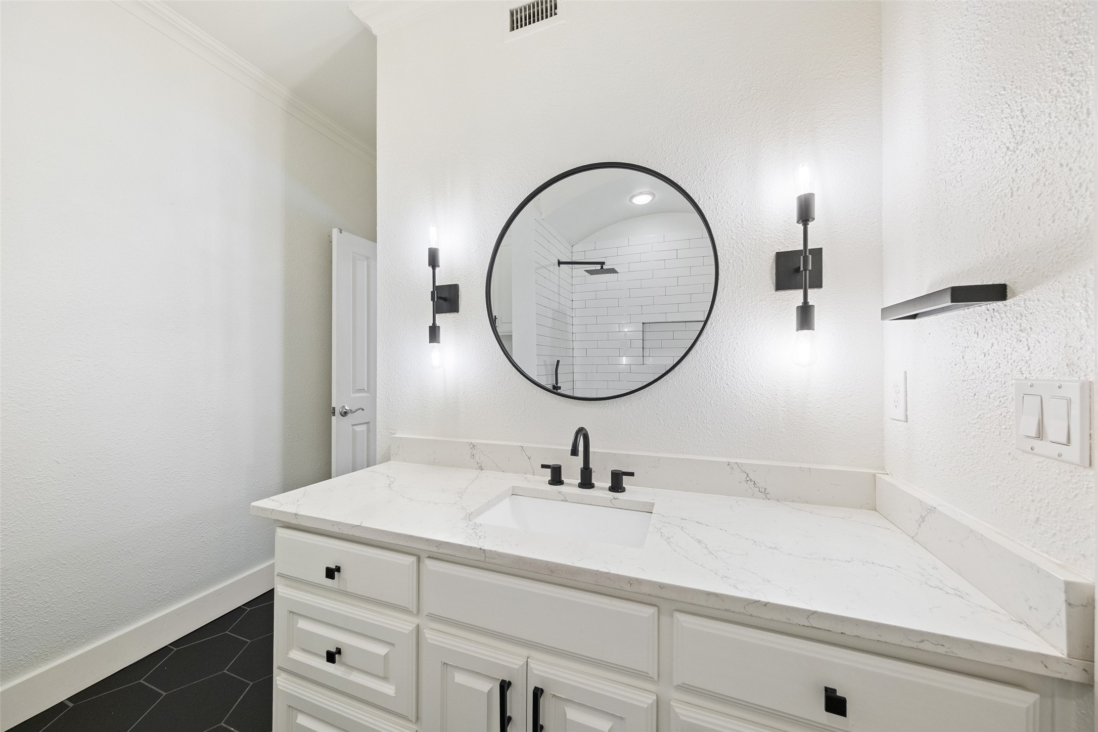 4133 Towne Green Circle Addison TX 75001