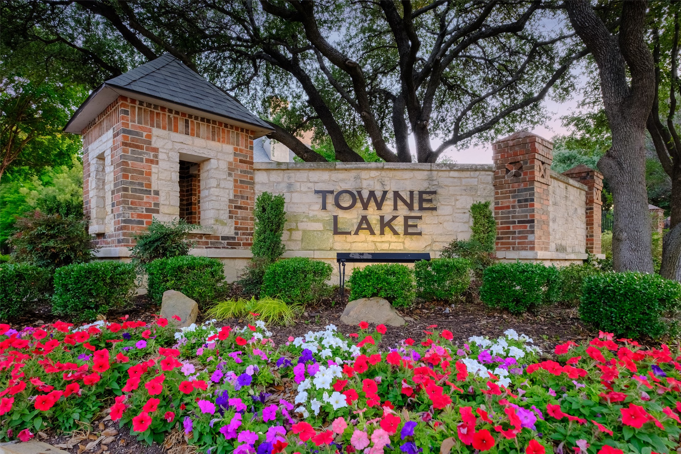 4133 Towne Green Circle Addison TX 75001