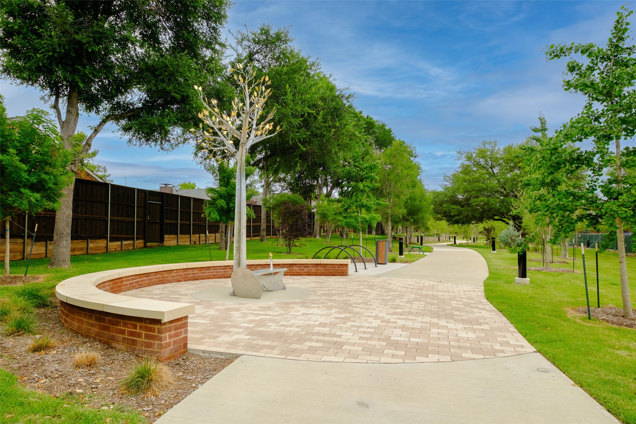 4133 Towne Green Circle Addison TX 75001