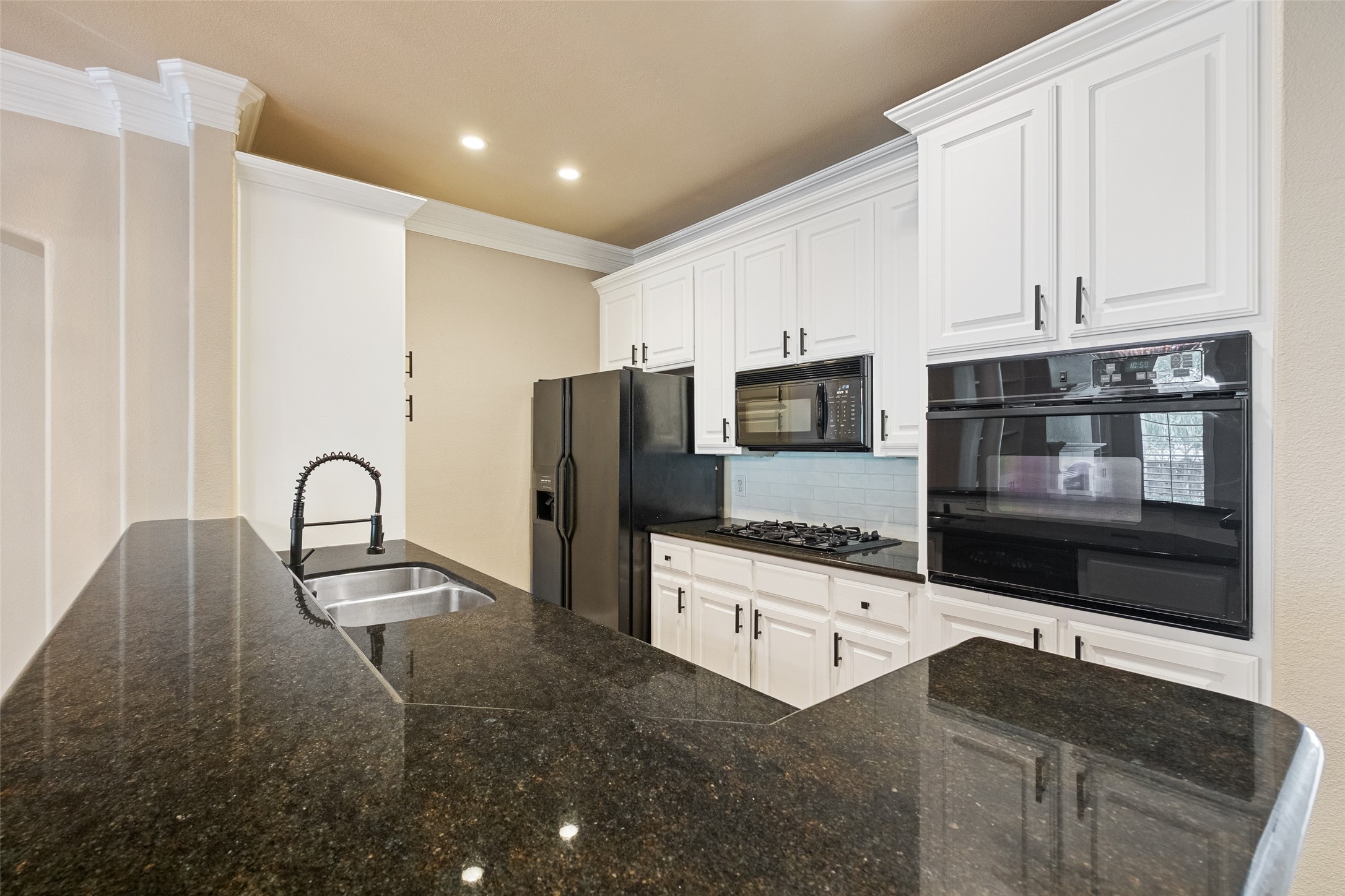 4133 Towne Green Circle Addison TX 75001