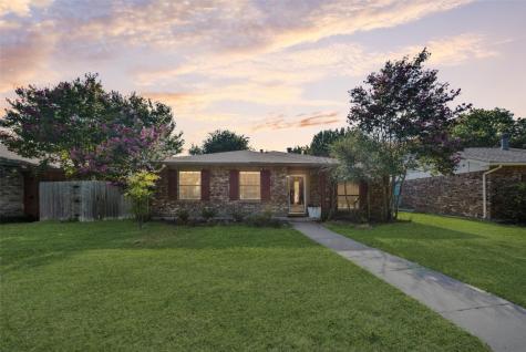 1413 Meandering Way Garland TX 75040
