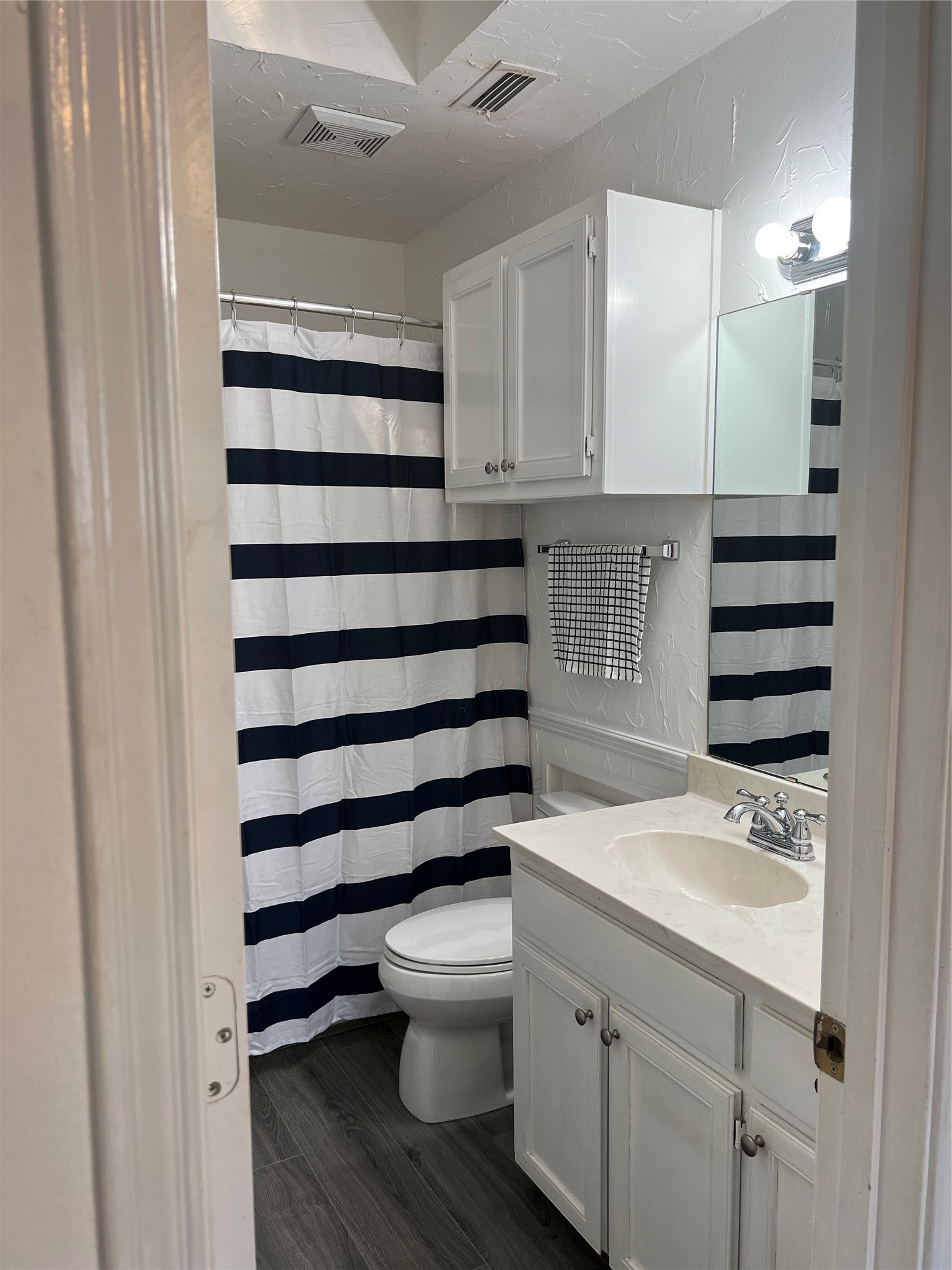 1004 Bull Run Denton TX 76209