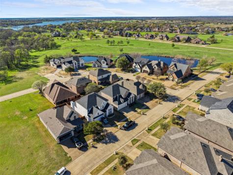 1705 Prestwick Lane Ennis TX 75119