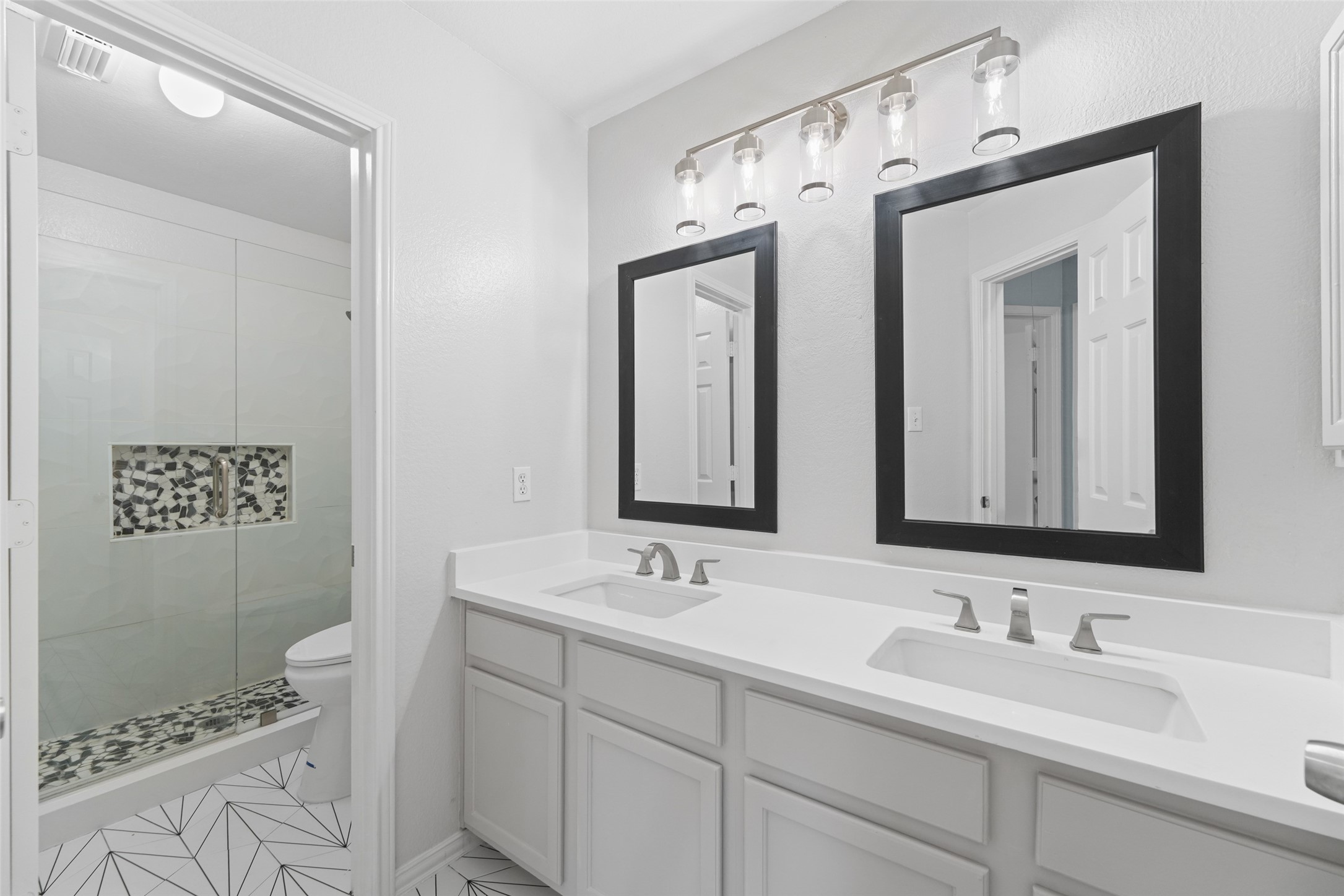207 Deerpath Road Hickory Creek TX 75065