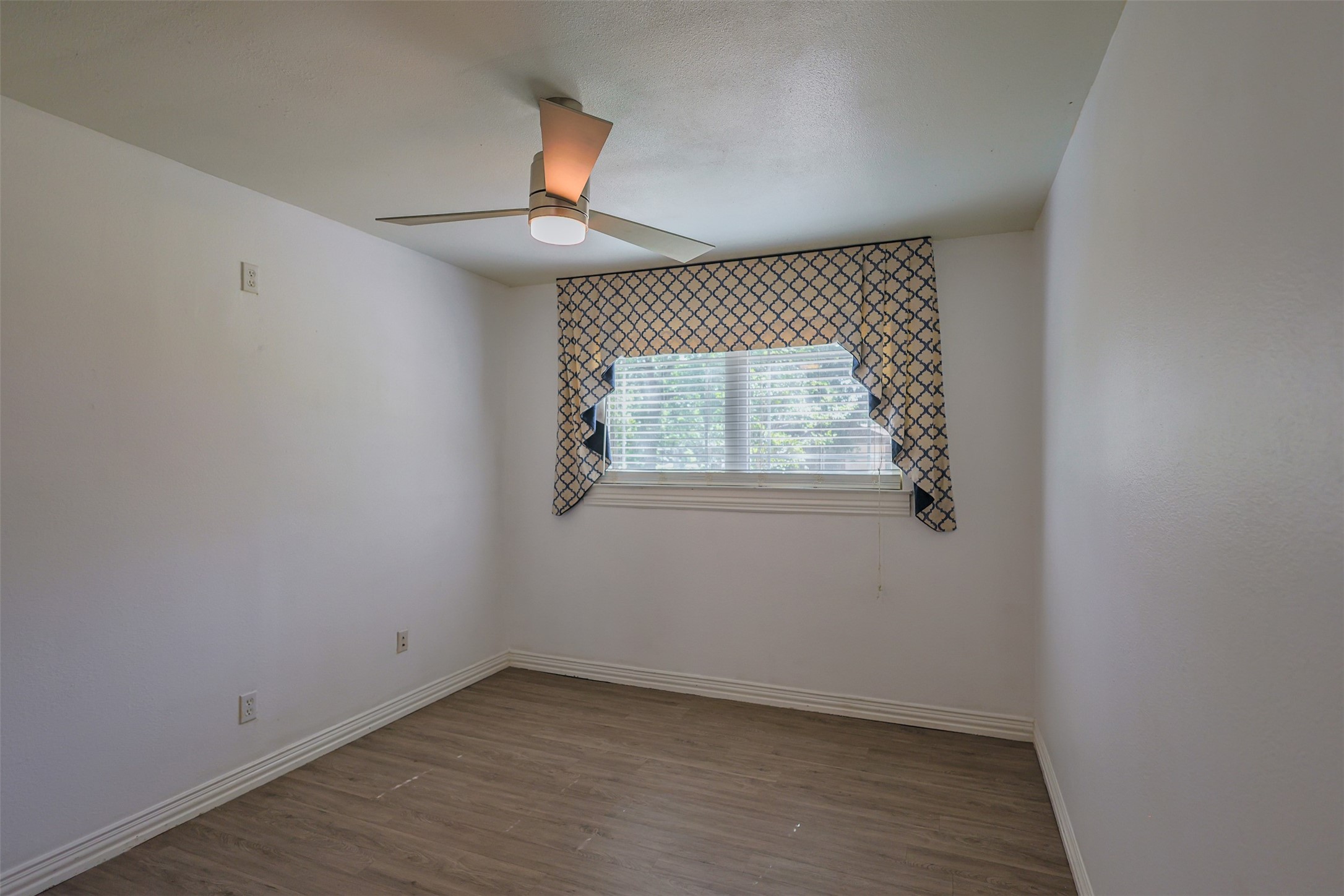 733 Thersa Drive River Oaks TX 76114