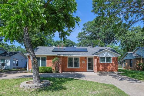 733 Thersa Drive River Oaks TX 76114