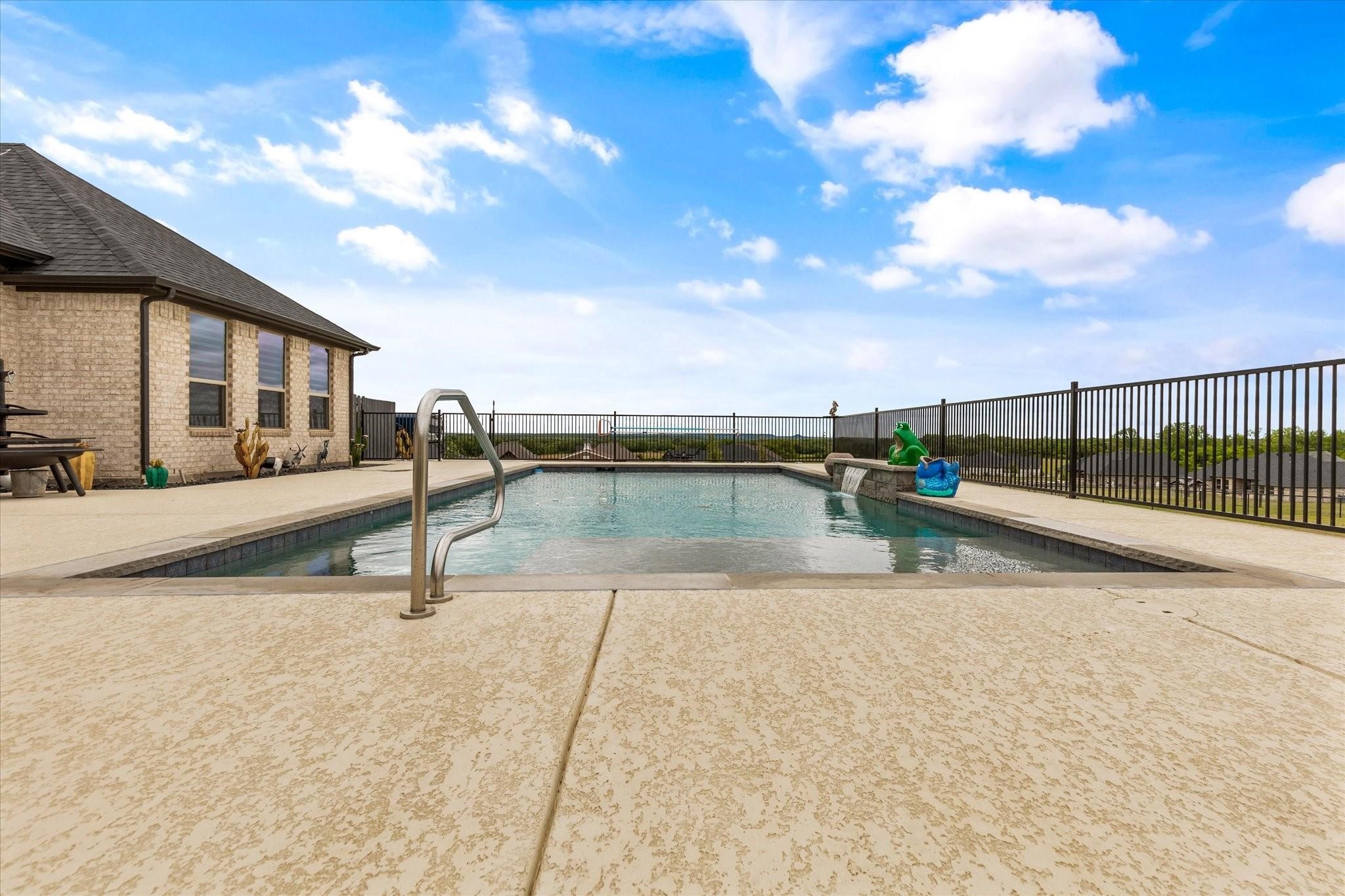 716 Coastal Meadows Court Granbury TX 76049