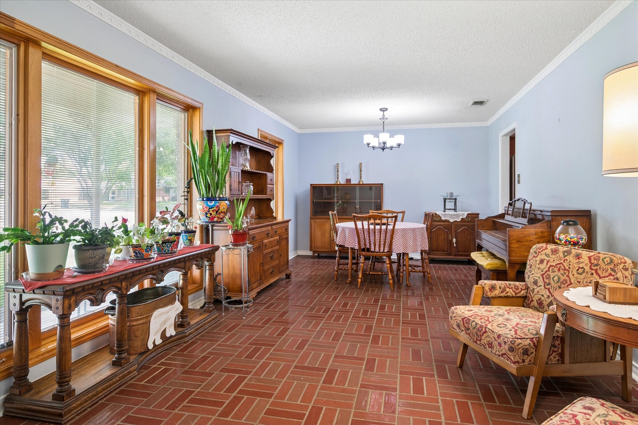 1725 Venetian Circle Arlington TX 76013