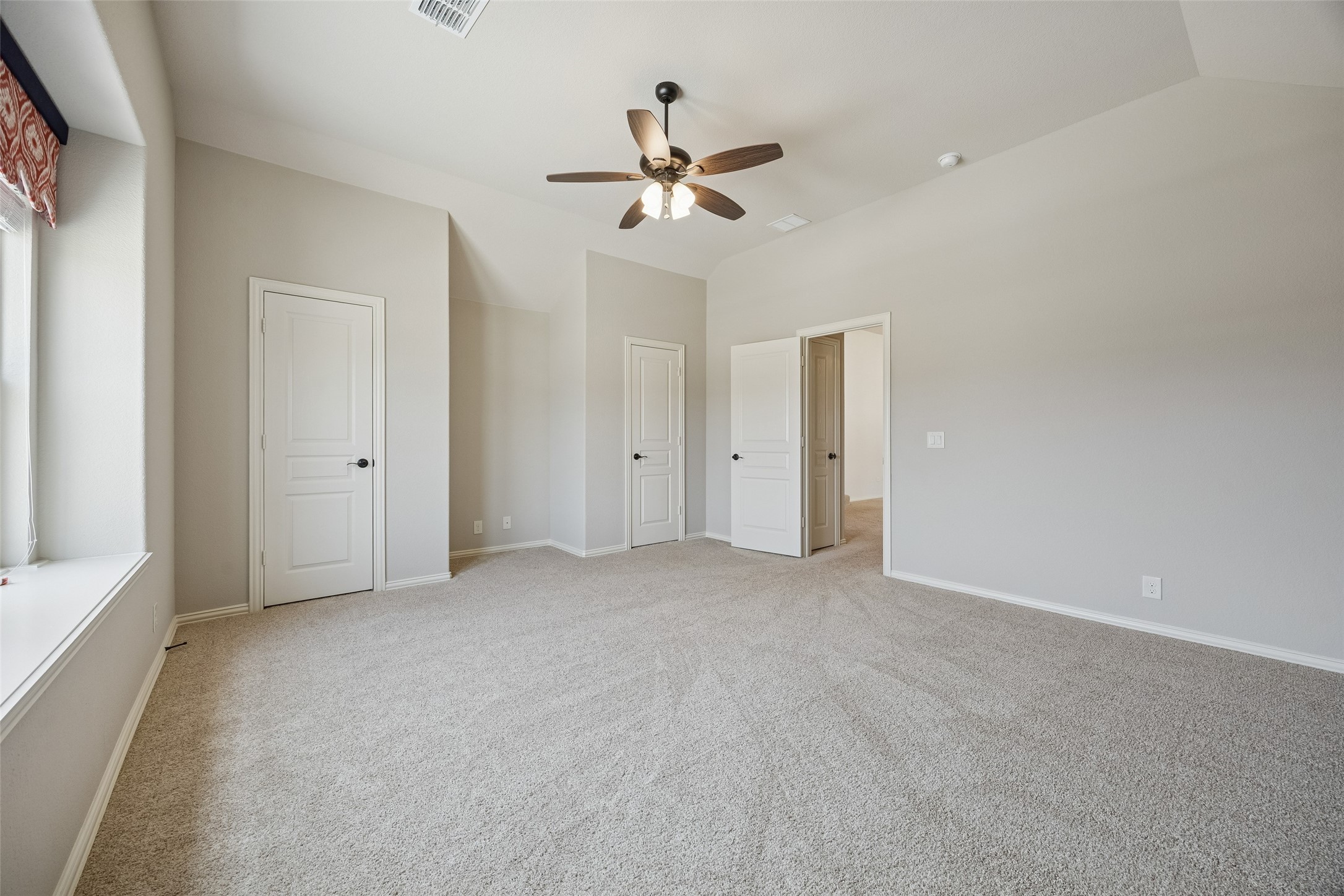 203 Oakcrest Drive Justin TX 76247