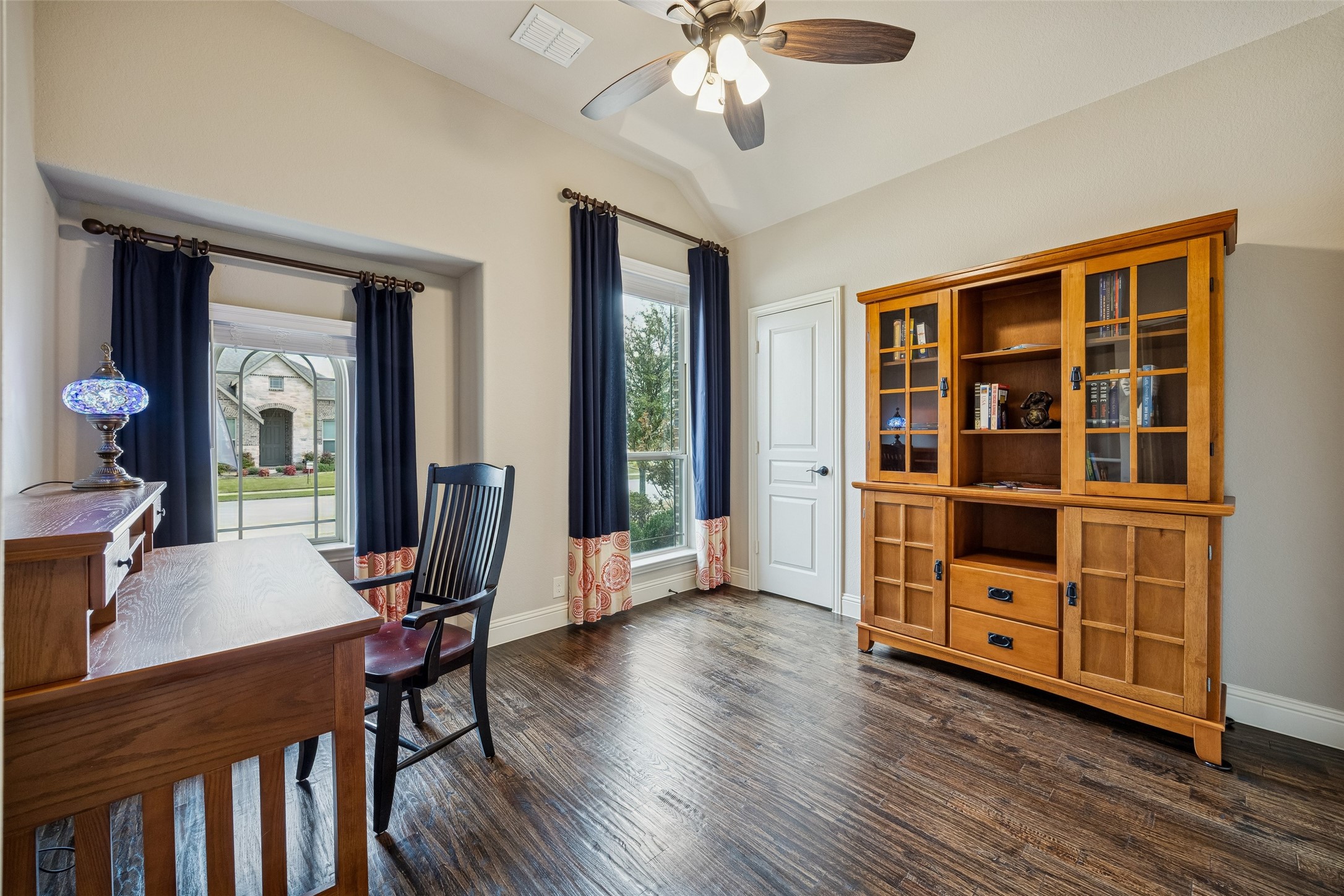 203 Oakcrest Drive Justin TX 76247