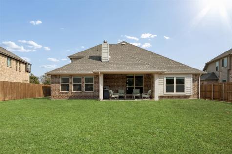 203 Oakcrest Drive Justin TX 76247