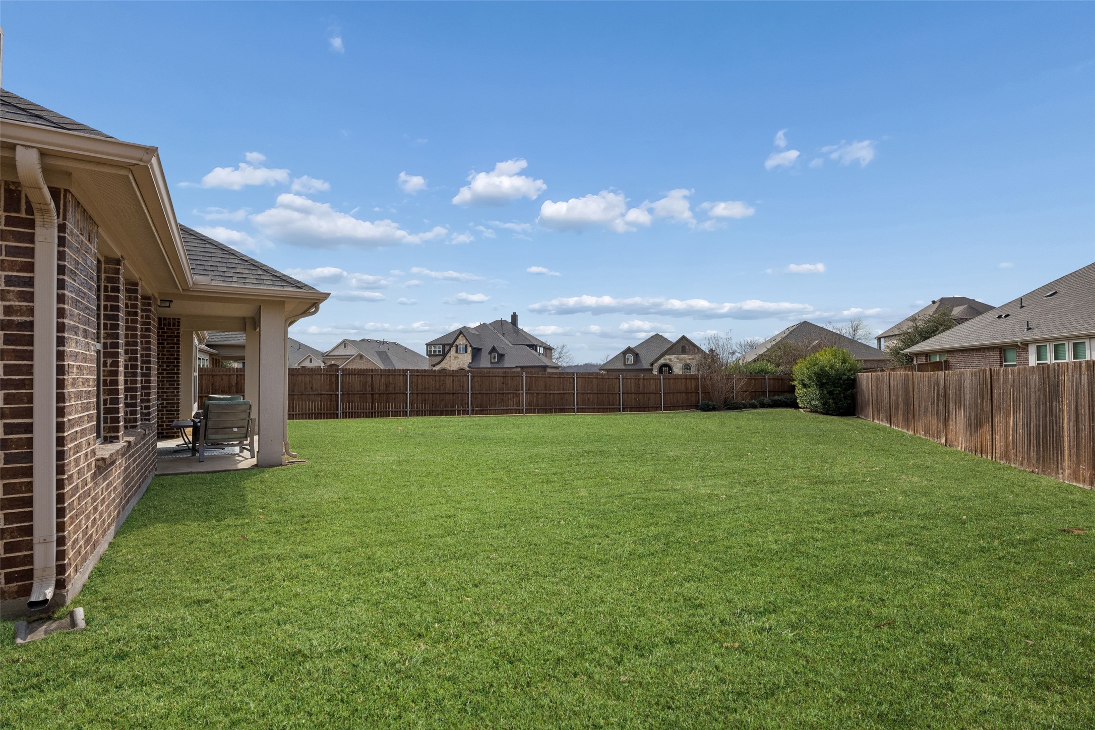 203 Oakcrest Drive Justin TX 76247