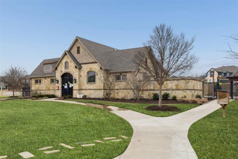203 Oakcrest Drive Justin TX 76247