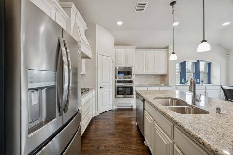 203 Oakcrest Drive Justin TX 76247