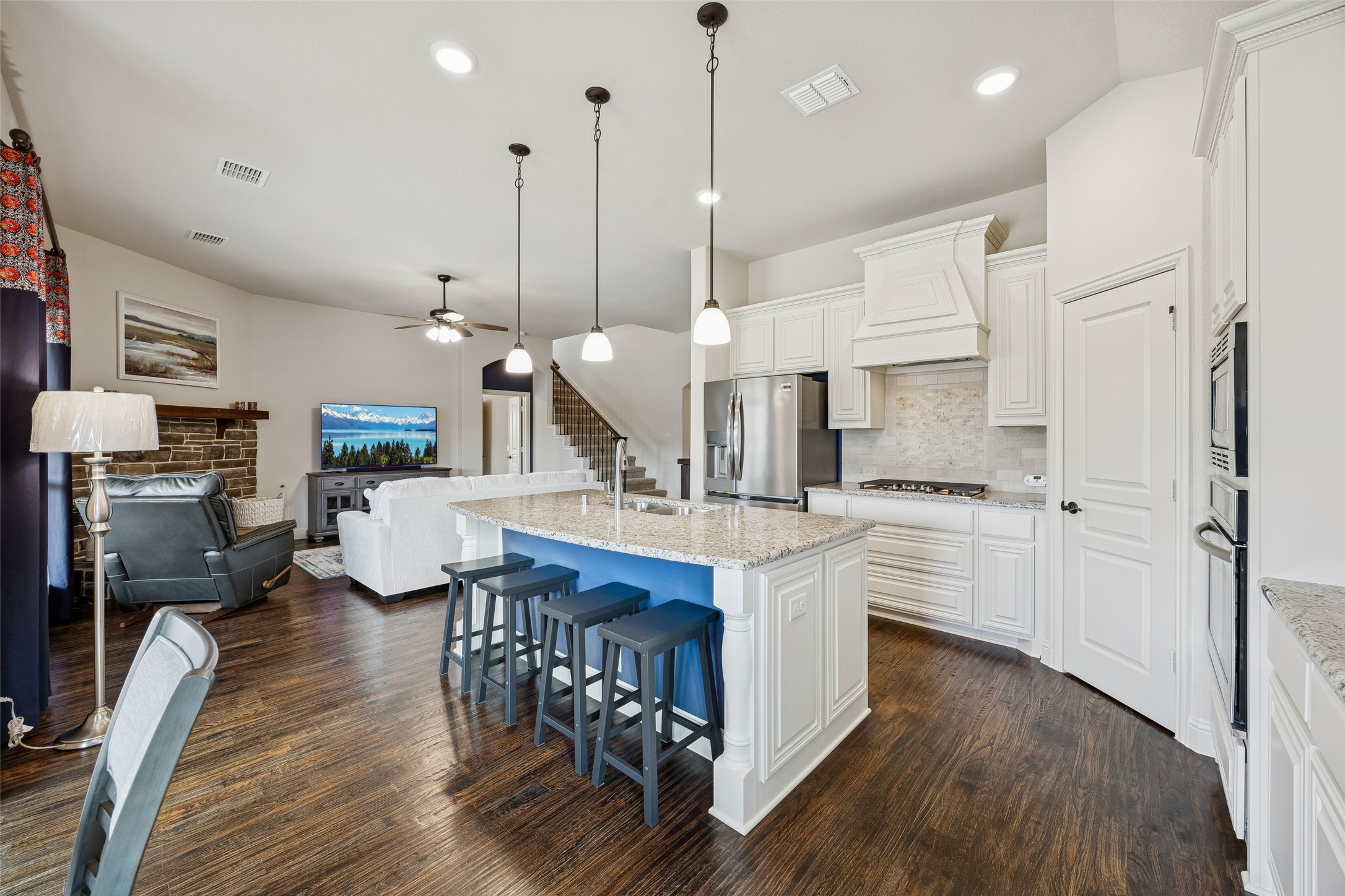203 Oakcrest Drive Justin TX 76247