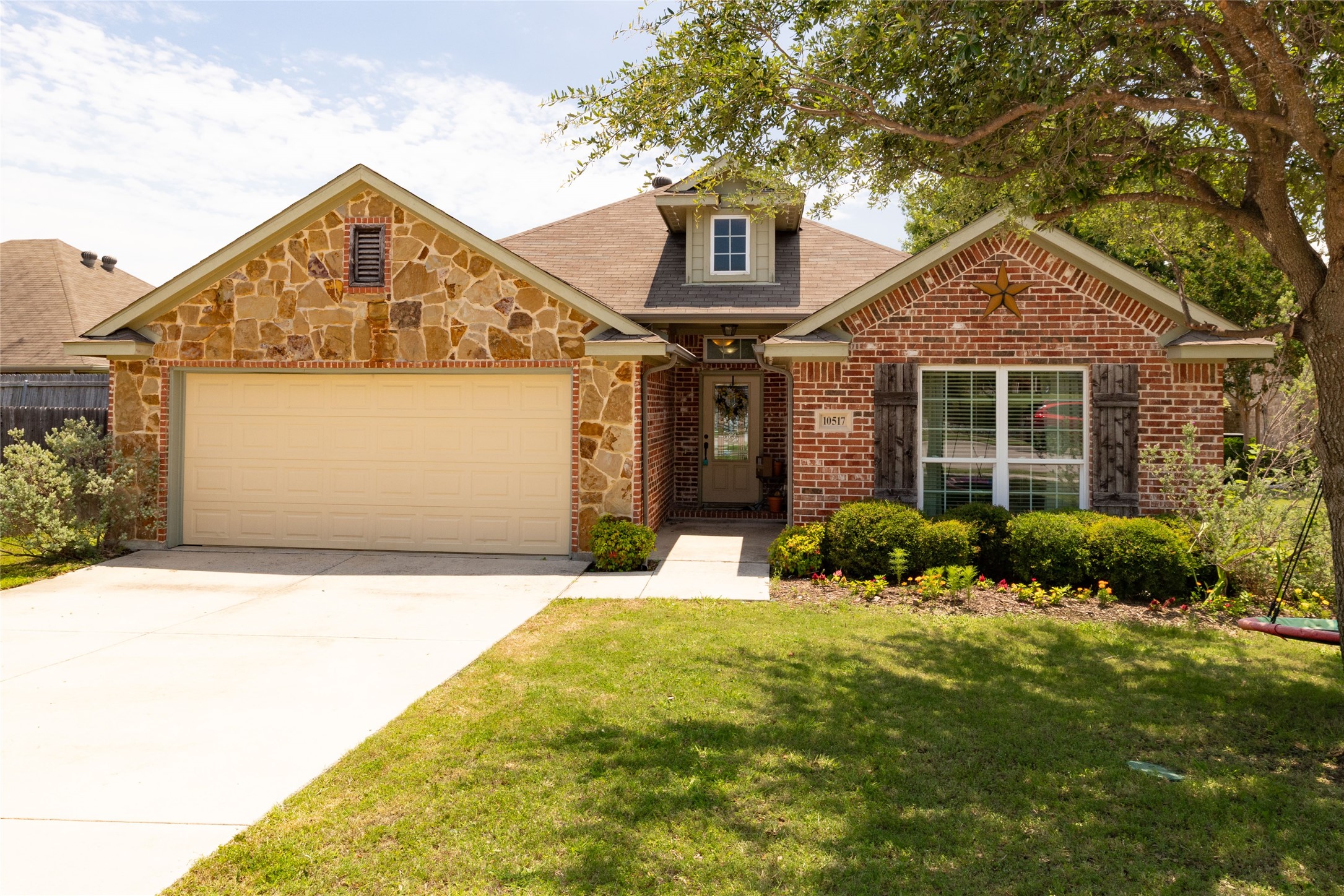 10517 N Haven Drive Benbrook TX 76126