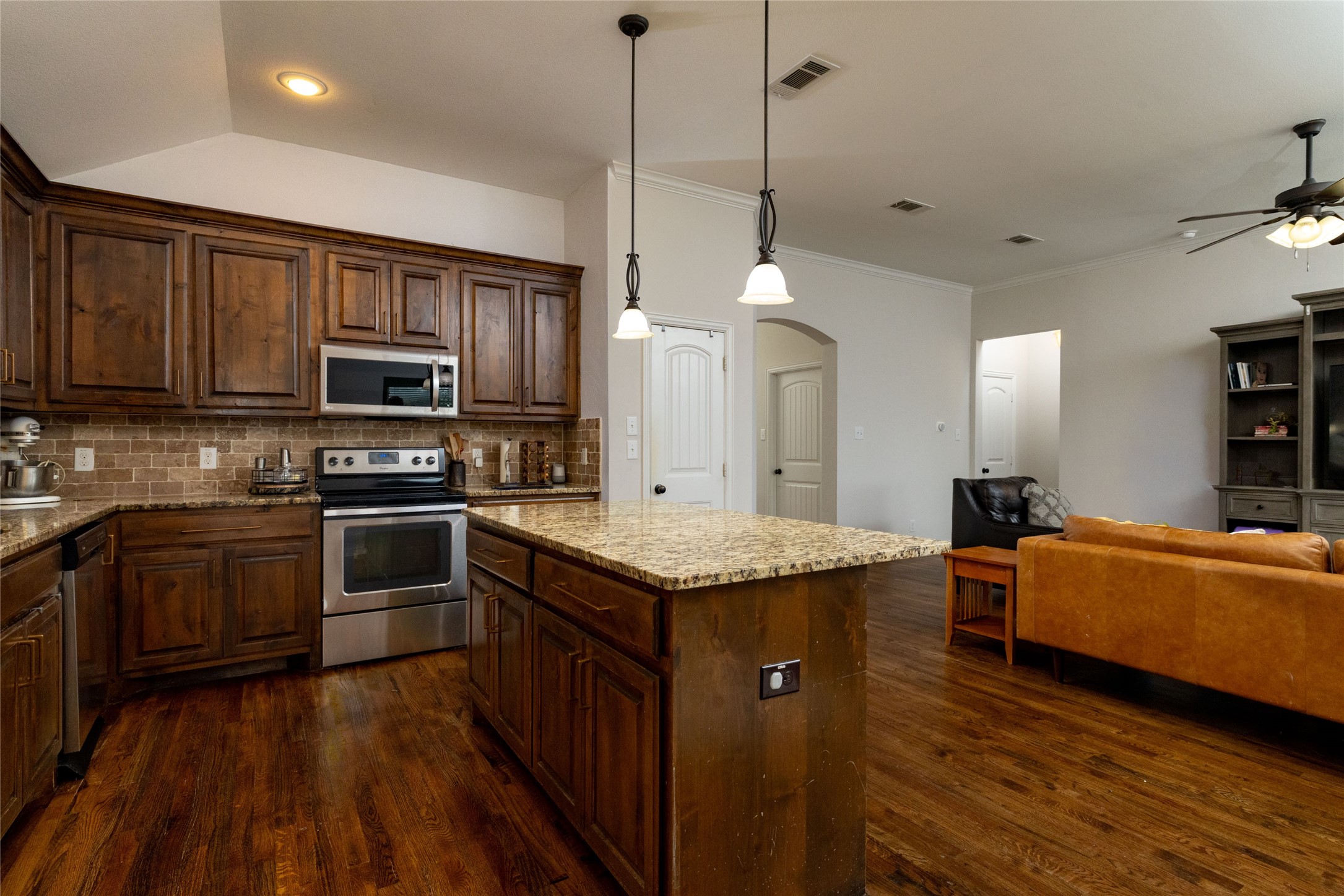 10517 N Haven Drive Benbrook TX 76126