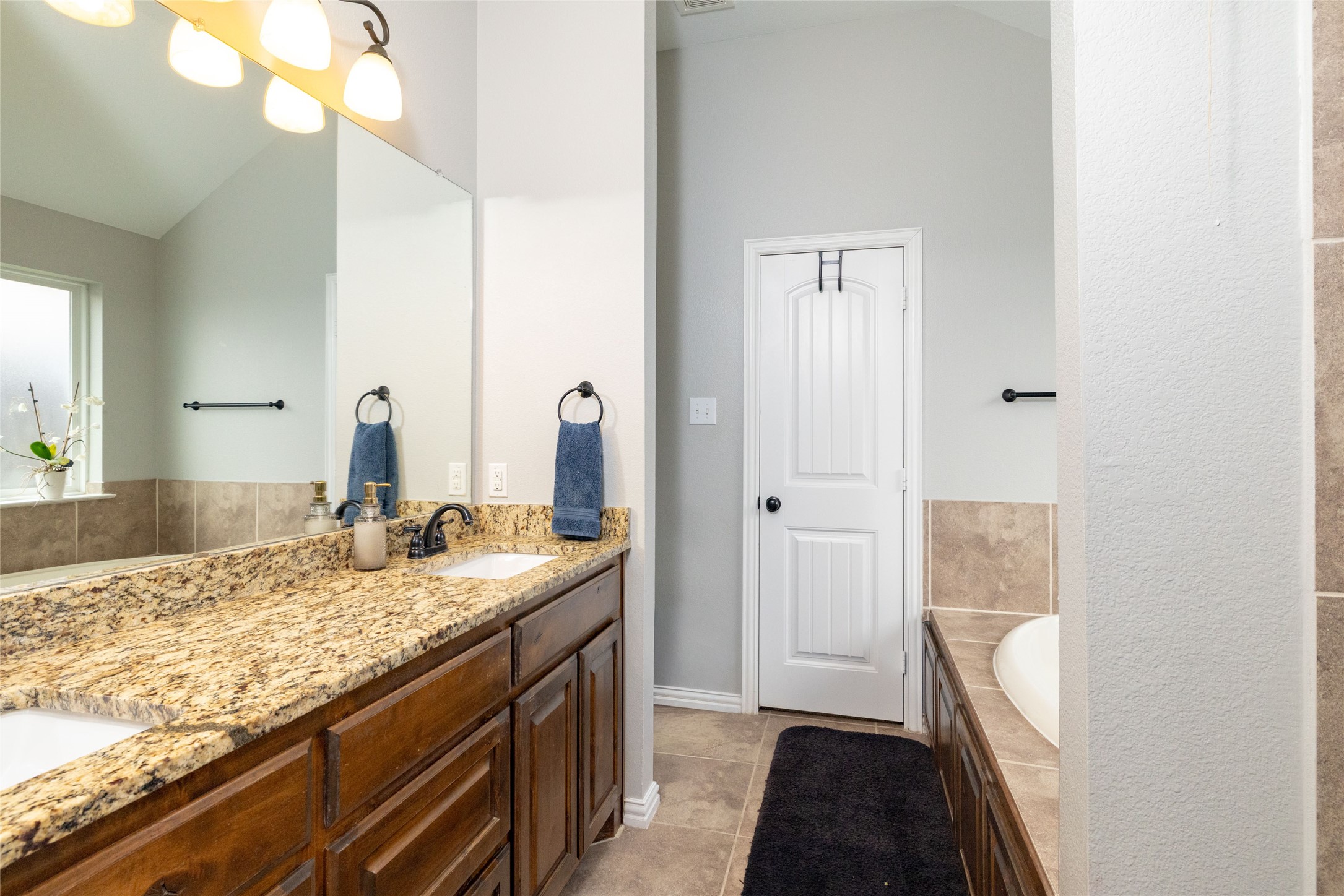 10517 N Haven Drive Benbrook TX 76126