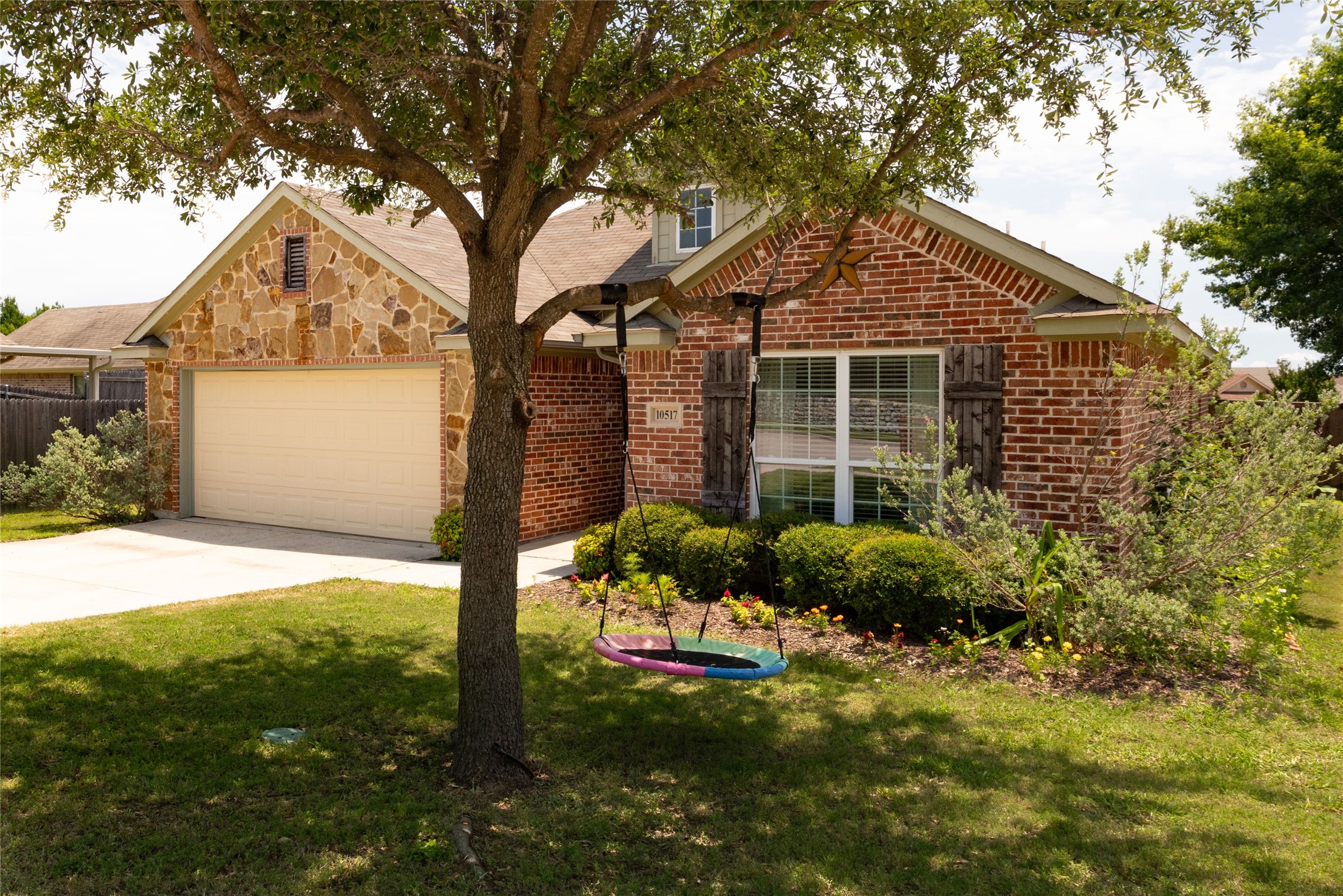 10517 N Haven Drive Benbrook TX 76126