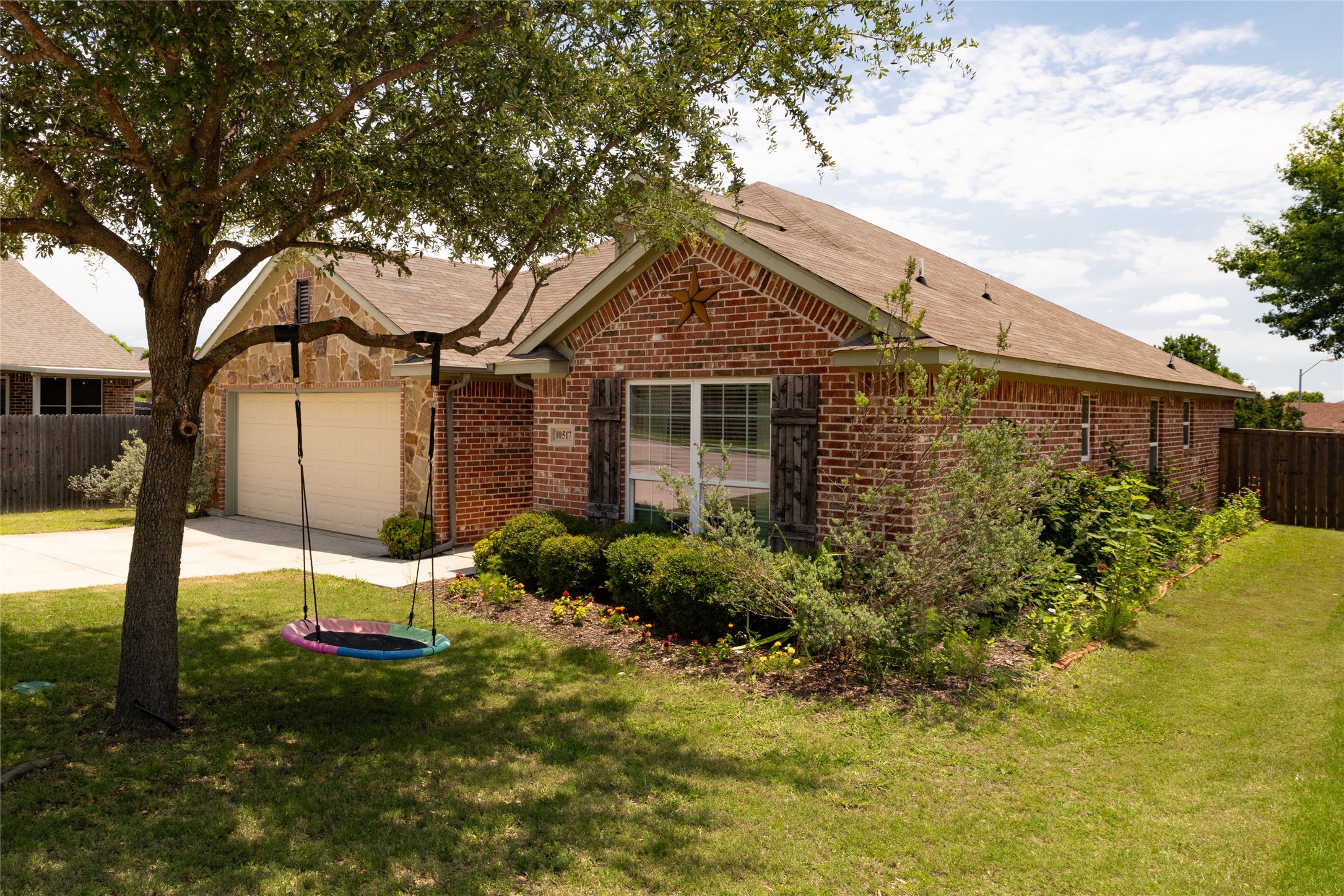 10517 N Haven Drive Benbrook TX 76126