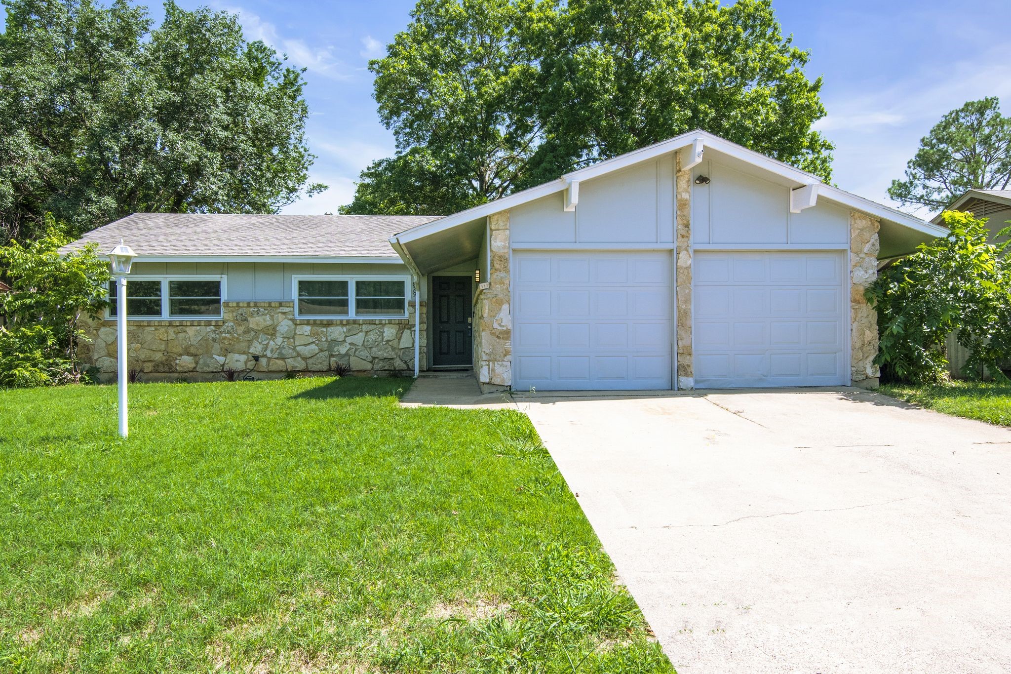 629 Meadowcrest Drive Crowley TX 76036