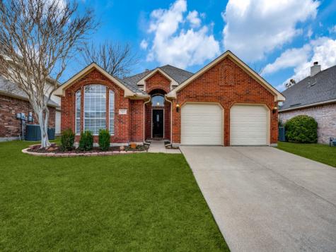 523 E Lynn Creek Drive Arlington TX 76002