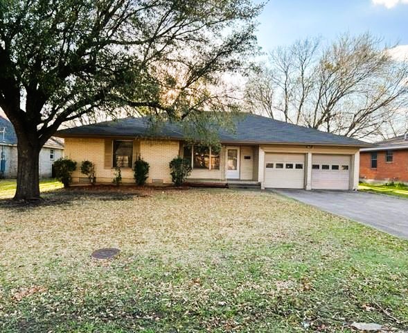201 Martin Drive Lancaster TX 75146