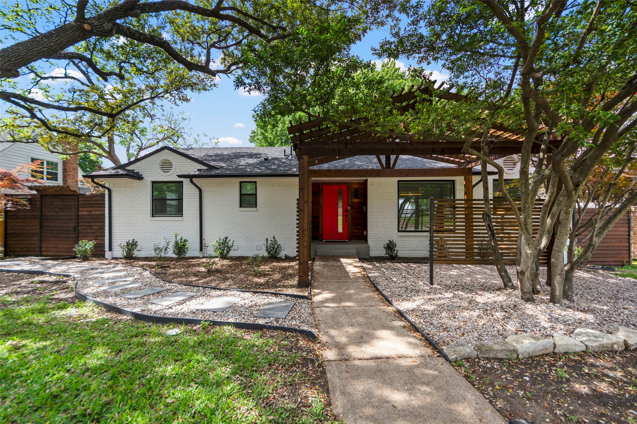 7041 Freemont Street Dallas TX 75231