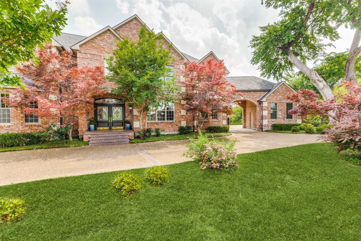 4530 N Lindhurst Avenue Dallas TX 75229